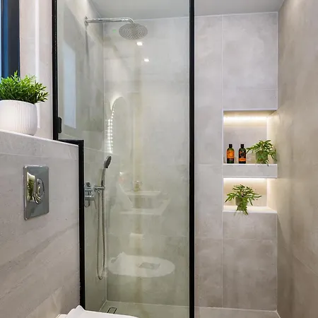 Vintage Apartment